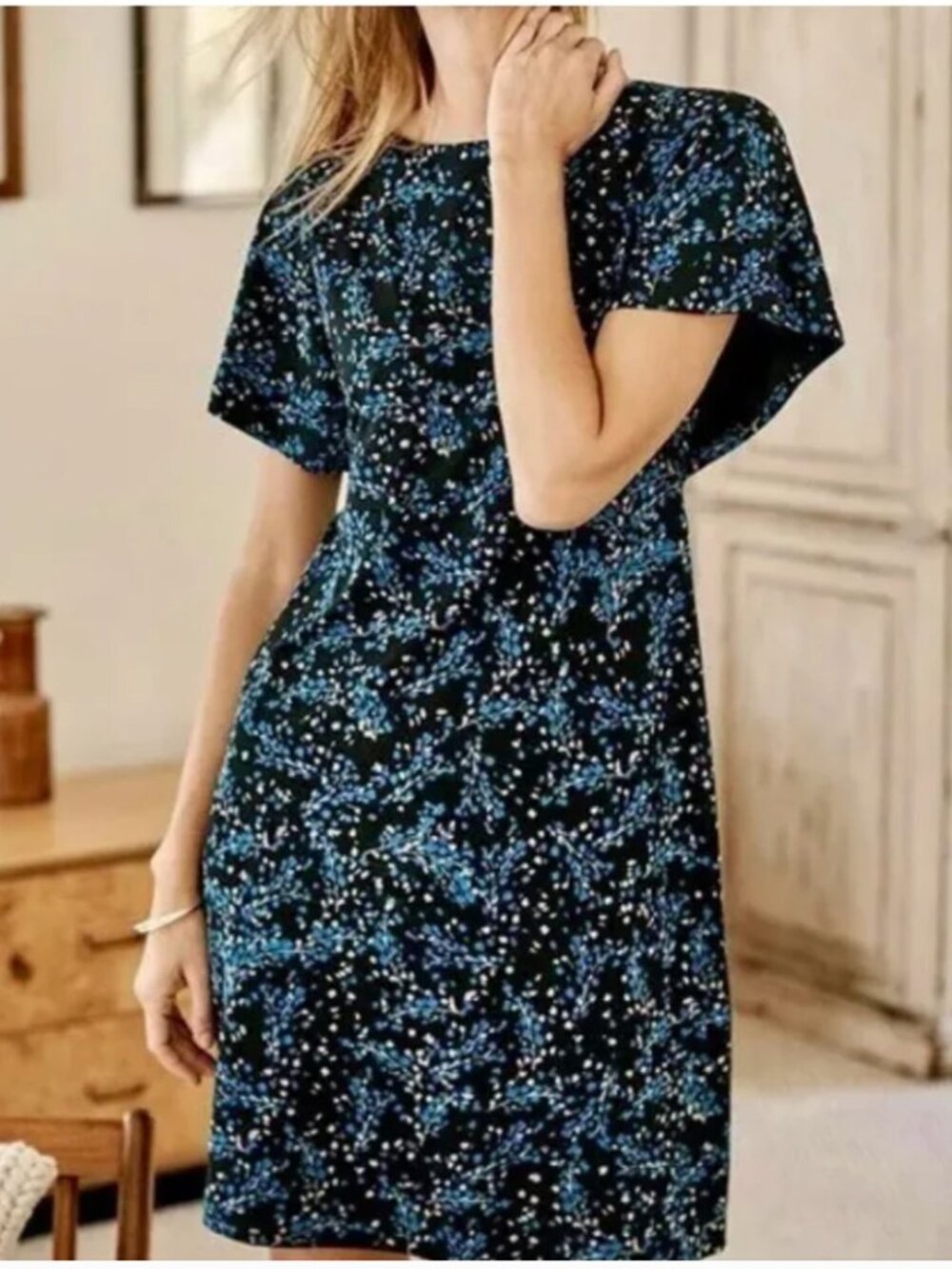 J. Jill Wearever Blue and Black Floral Stretch Shift Dress Size Medium Petite